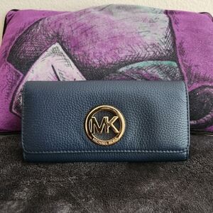 Michael Kors Fulton Flap Continental Wallet - Navy